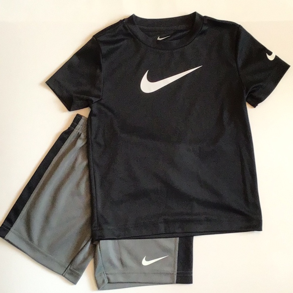 Nike Black and Gray Dri-Fit Matching Set